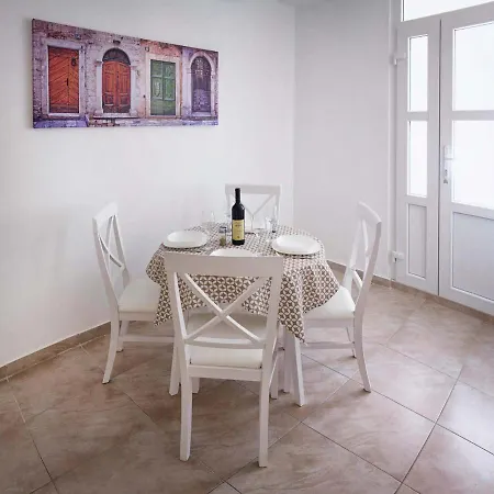 Solimar Apartman